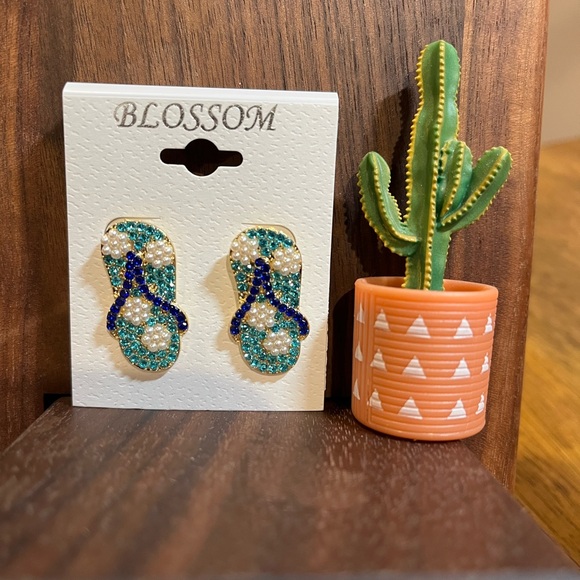Jewelry - Blue and silver flip-flop earrings